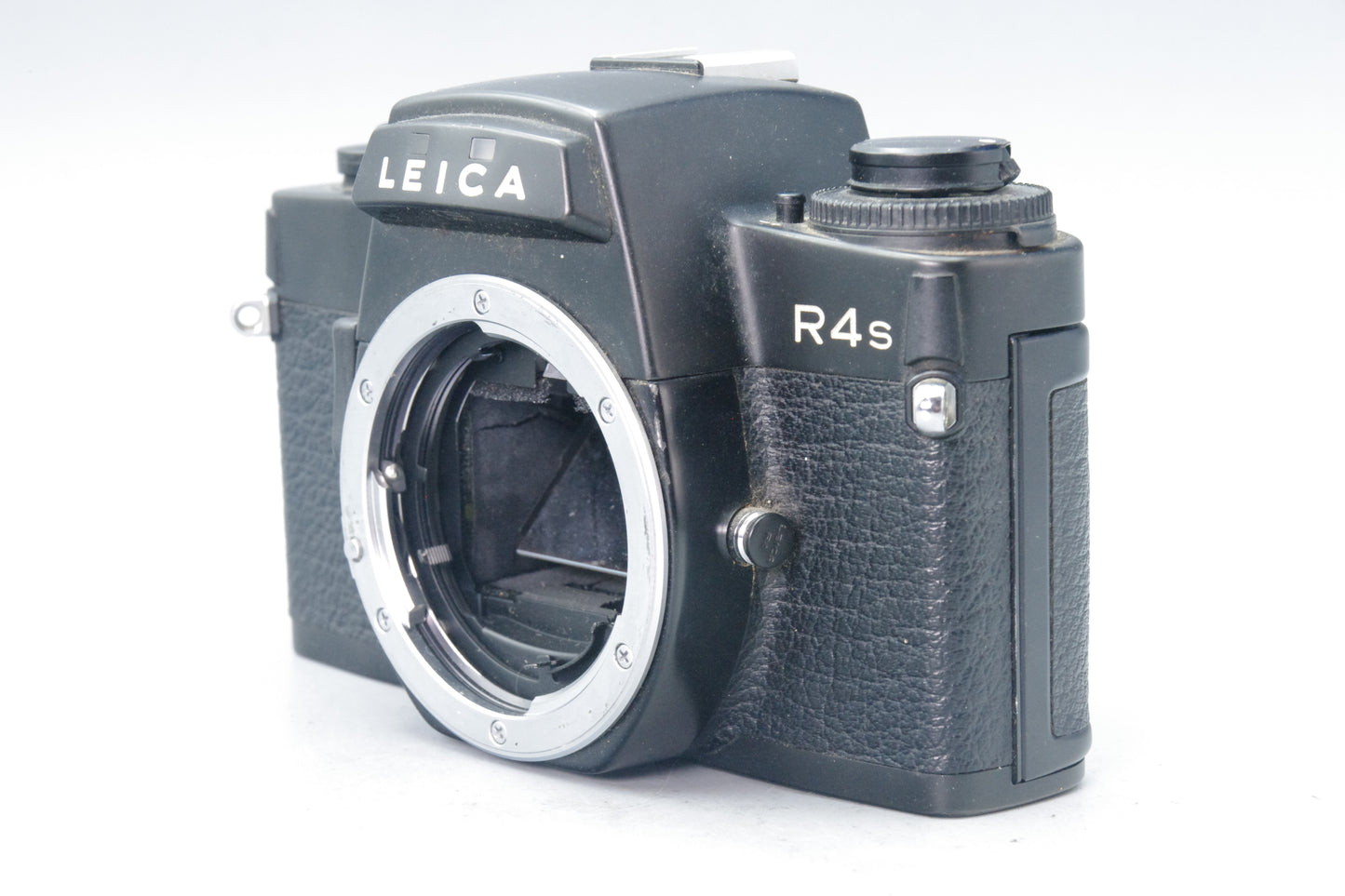 Leica R4s 35mm SLR Camera Body – Spares or Repair – Shutter Working at 1/100 & B