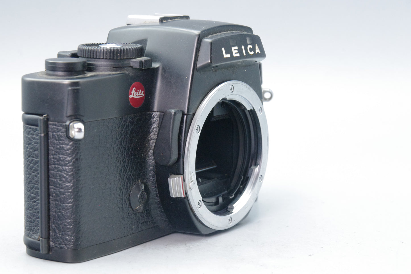 Leica R4s 35mm SLR Camera Body – Spares or Repair – Shutter Working at 1/100 & B