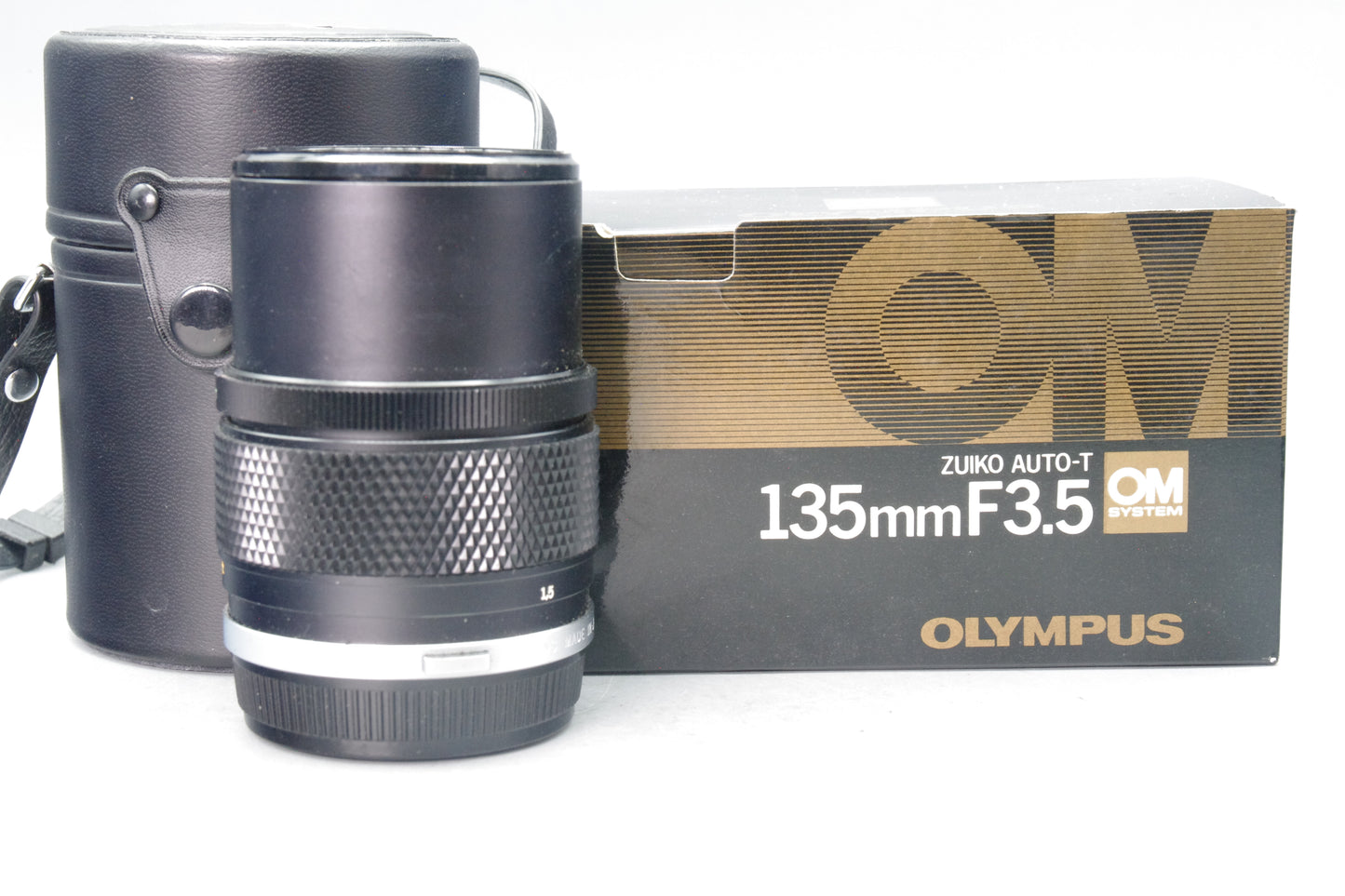 Olympus E.Zuiko 135mm f/3.5 Lens – OM Mount – Excellent Condition – Case &amp; Box