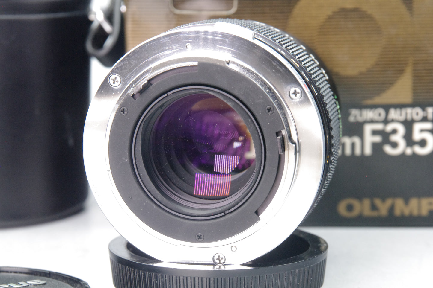 Olympus E.Zuiko 135mm f/3.5 Lens – OM Mount – Excellent Condition – Case &amp; Box