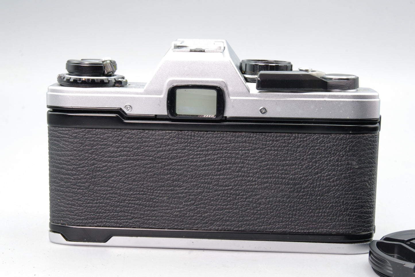 Olympus OM10 35mm SLR Camera + 50mm F/1.8 Lens + Batteries - Tested