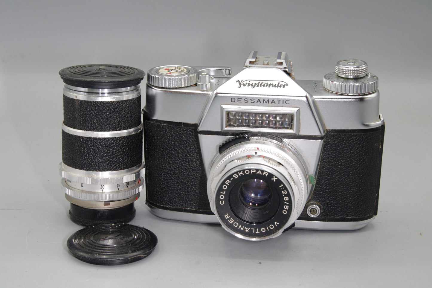 Voigtlander Bessamatic 35mm Camera with 50mm F/2.8 Lens - Fully Working