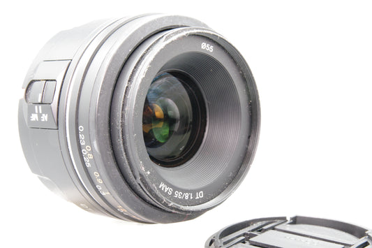 Sony 35mm F/1.8 DT SAM