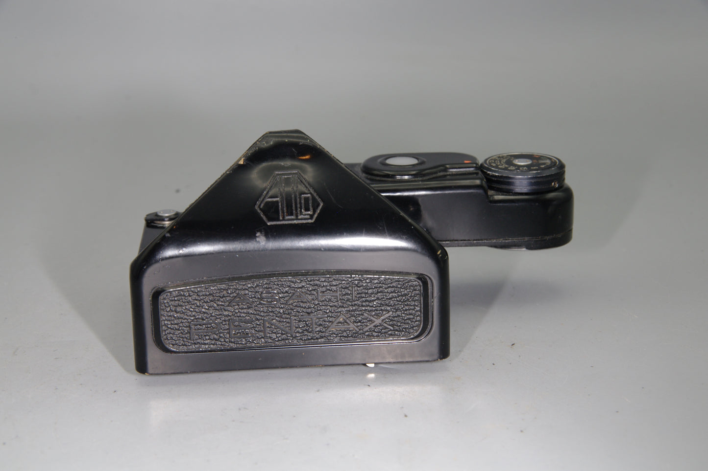 Pentax 67 TTL Viewfinder with Shutter Dial Ring