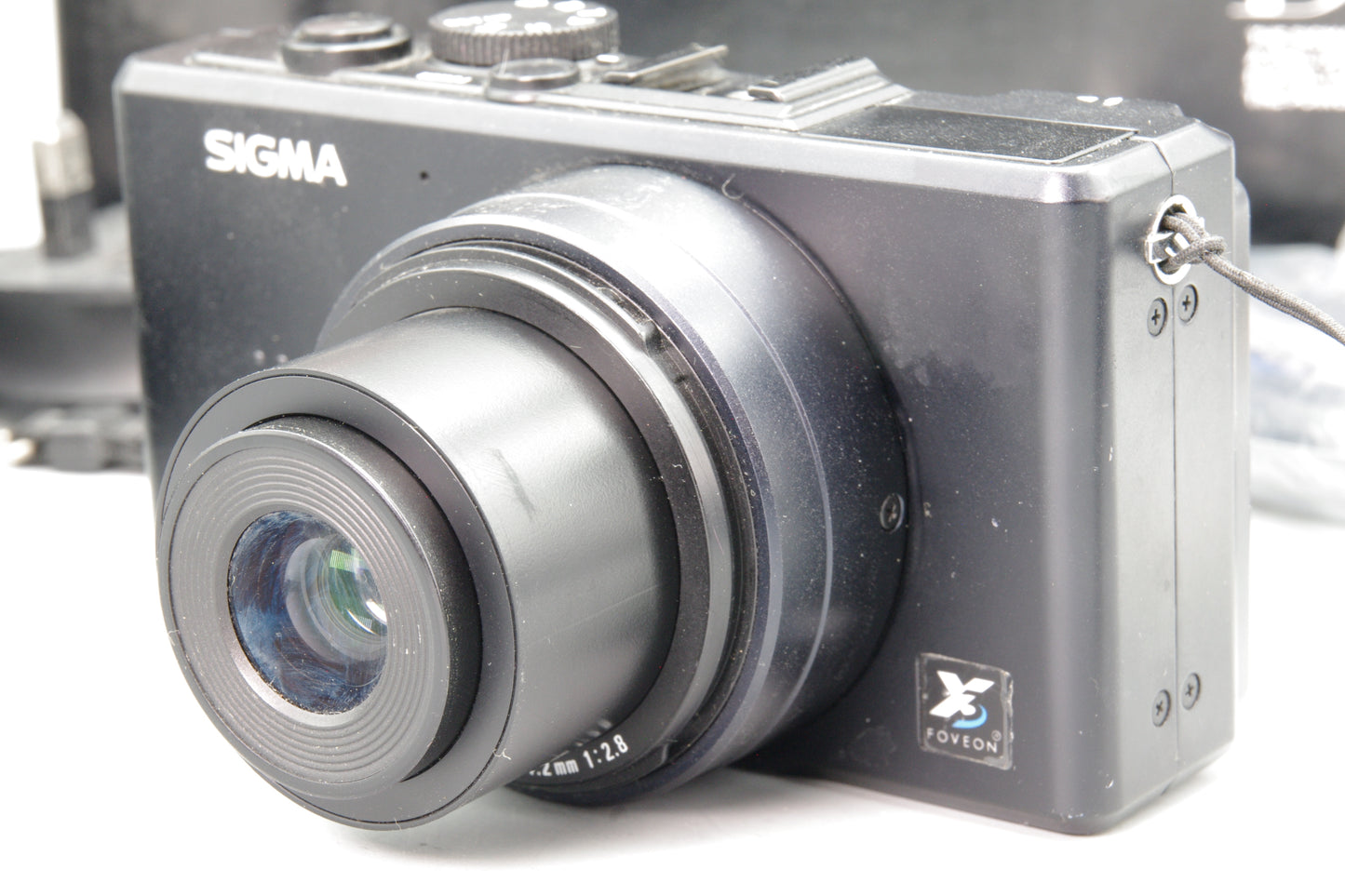 Sigma DP2 Digital Camera – Boxed – Foveon Sensor – Charger Included VGC