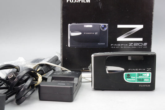 Fujifilm FinePix Z20fd Digital Camera – Boxed – 10MP – Charger Included VGC