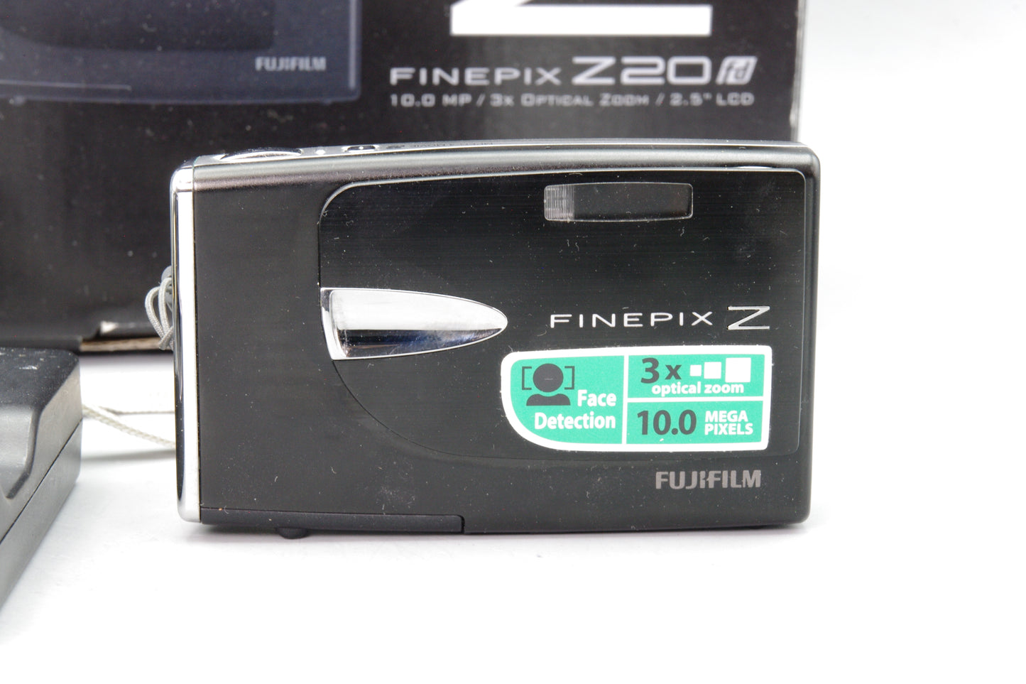 Fujifilm FinePix Z20fd Digital Camera – Boxed – 10MP – Charger Included VGC