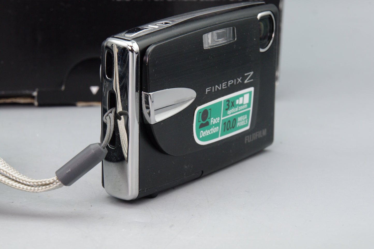 Fujifilm FinePix Z20fd Digital Camera – Boxed – 10MP – Charger Included VGC
