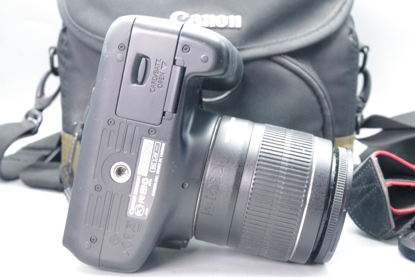 Canon EOS 1100D 12.2MP DSLR + 18‑55mm III Lens – S/C 629 – Charger & Case
