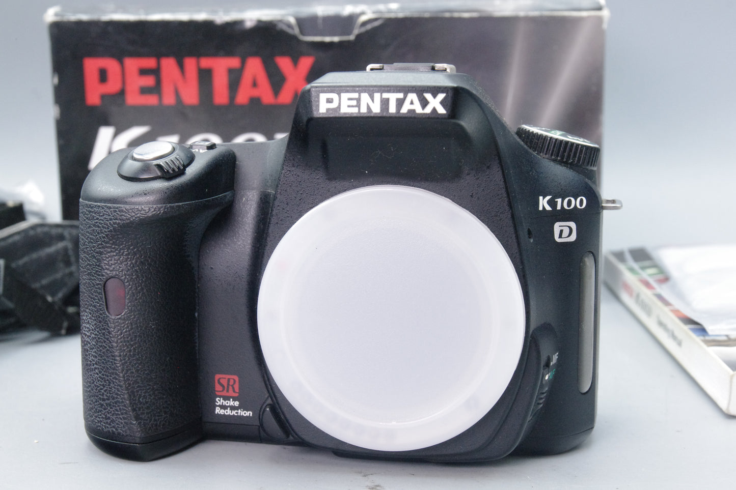 Pentax K100D 6.1MP DSLR Camera – Boxed – S/C 3050 – Excellent Condition