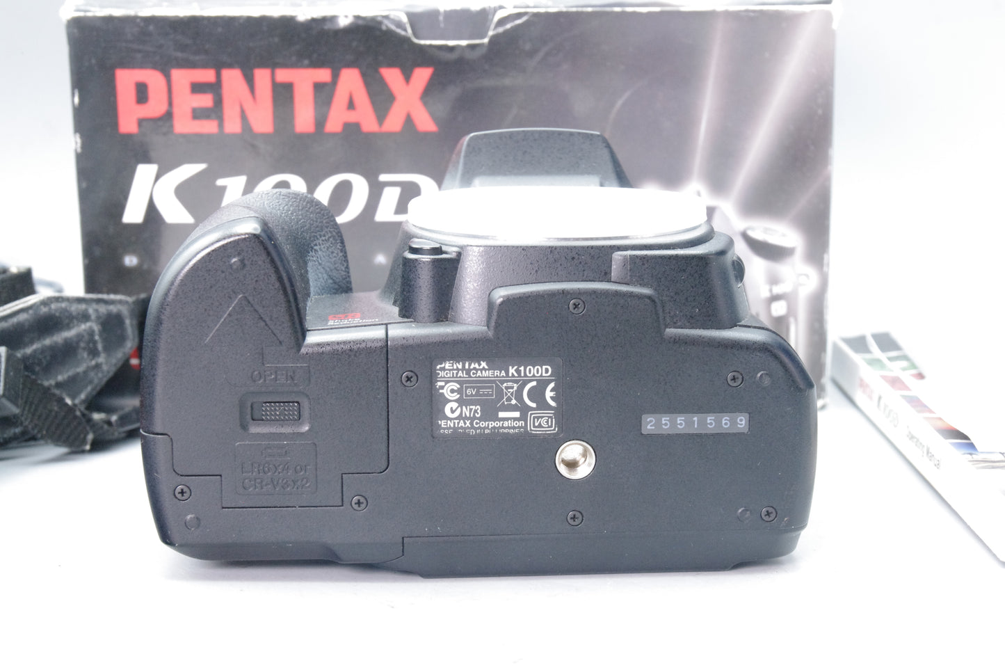 Pentax K100D 6.1MP DSLR Camera – Boxed – S/C 3050 – Excellent Condition