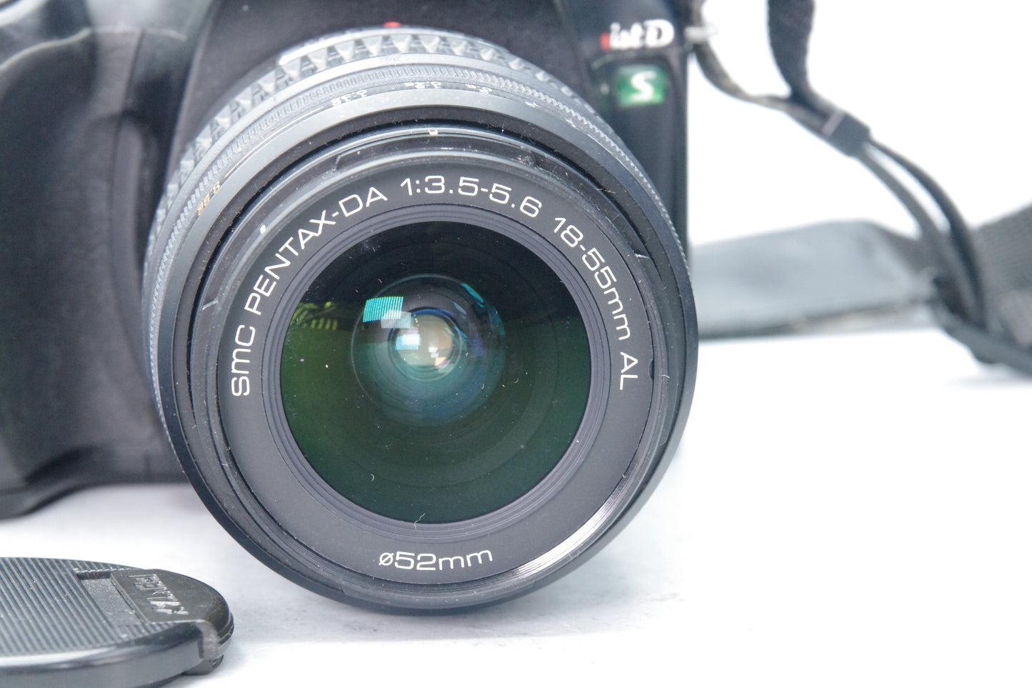 Pentax *istDS 6.1MP DSLR – Excellent – With 18–55mm Lens