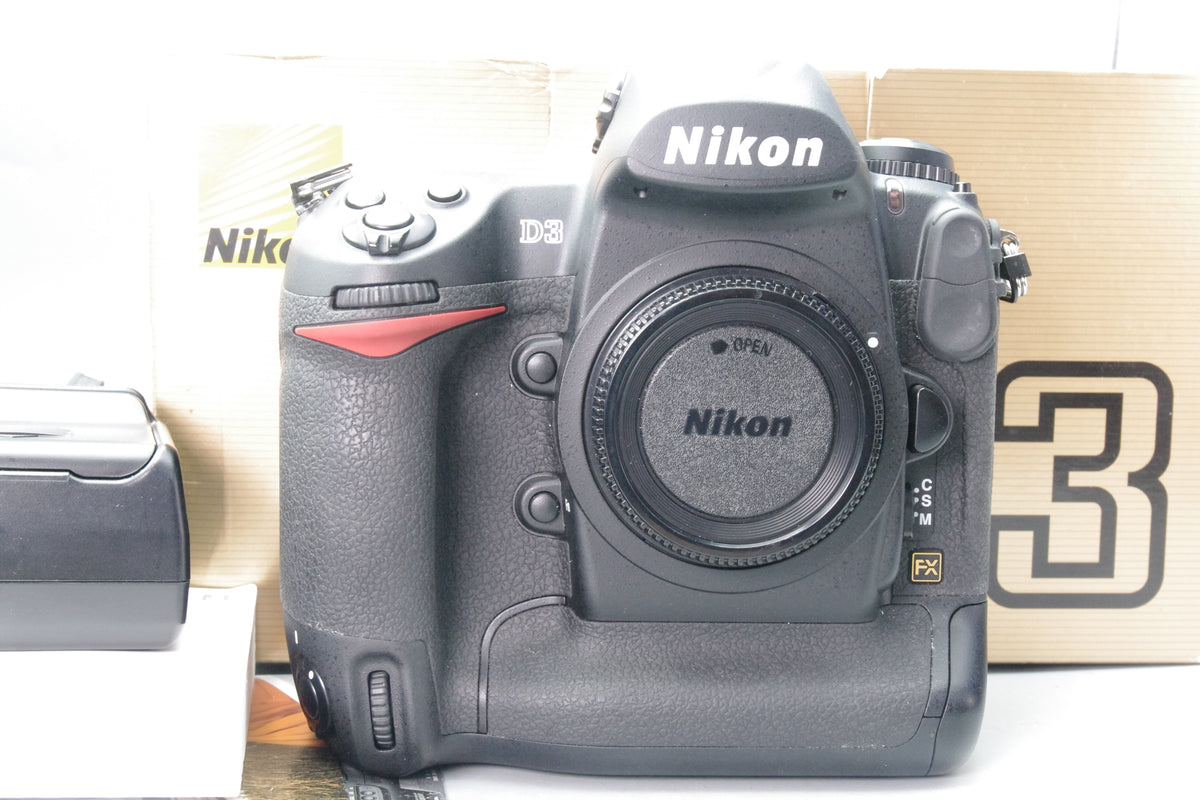Nikon D3 12.1MP DSLR – Near Mint – S/C 2887 – Boxed – Twin Charger