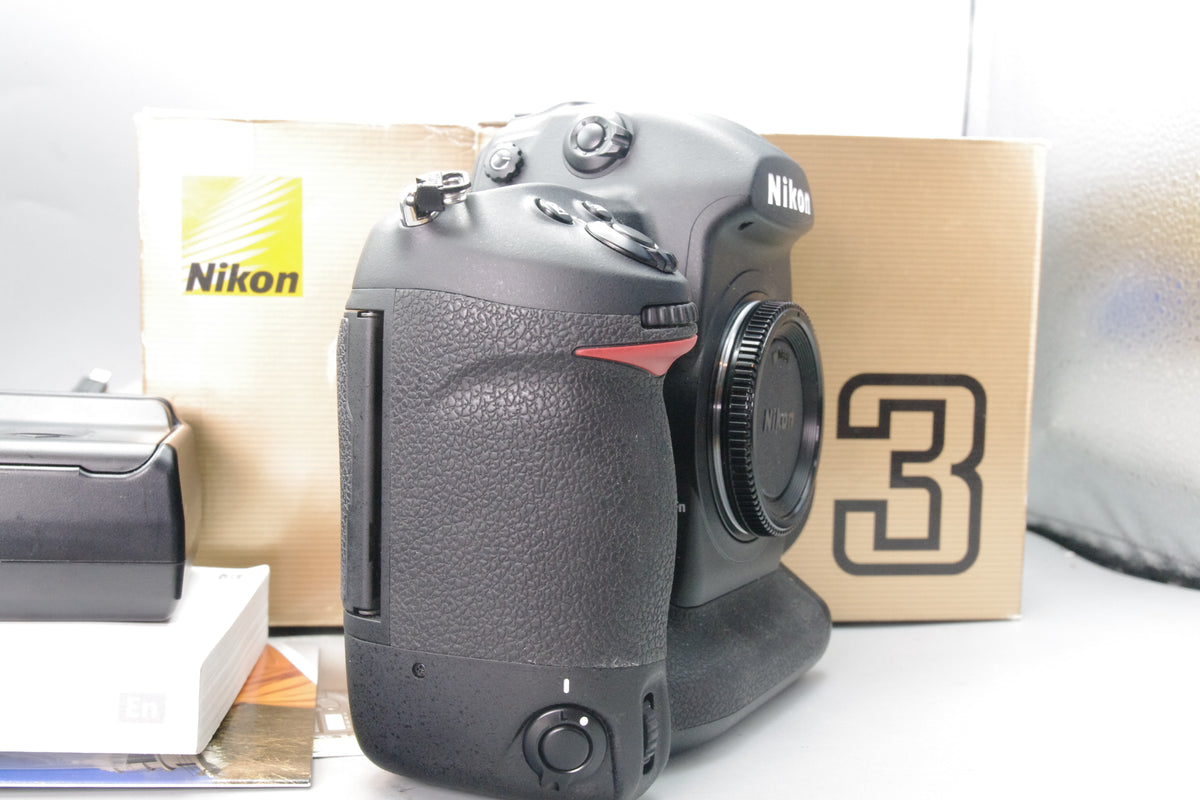 Nikon D3 12.1MP DSLR – Near Mint – S/C 2887 – Boxed – Twin Charger