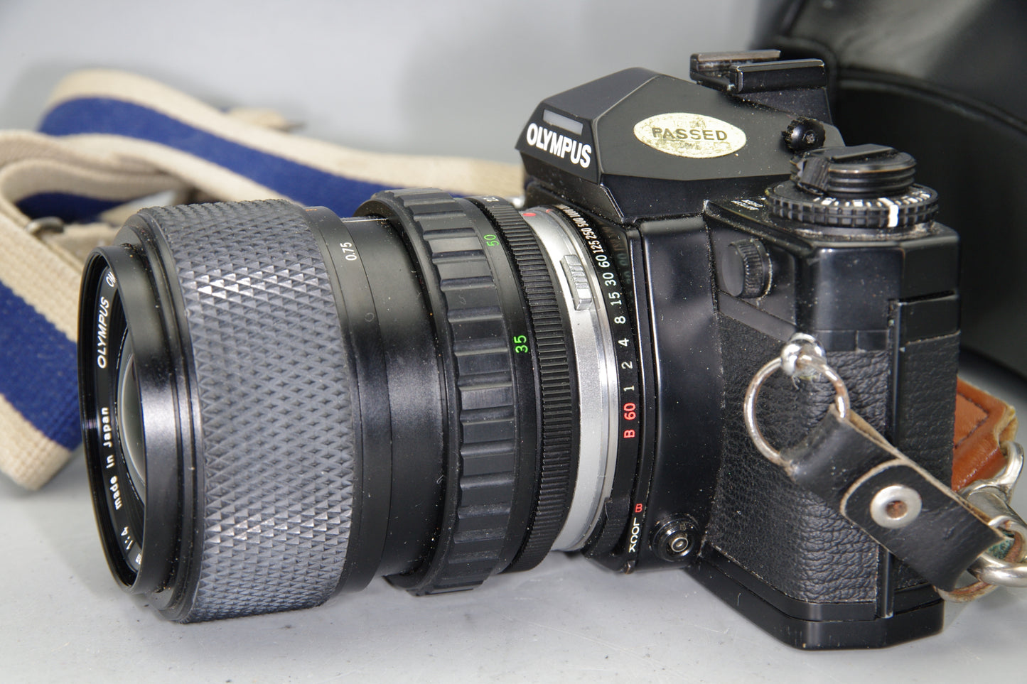 Olympus OM‑4  35mm SLR Film Camera with Zuiko 35–70mm Lens & Case -Excellent