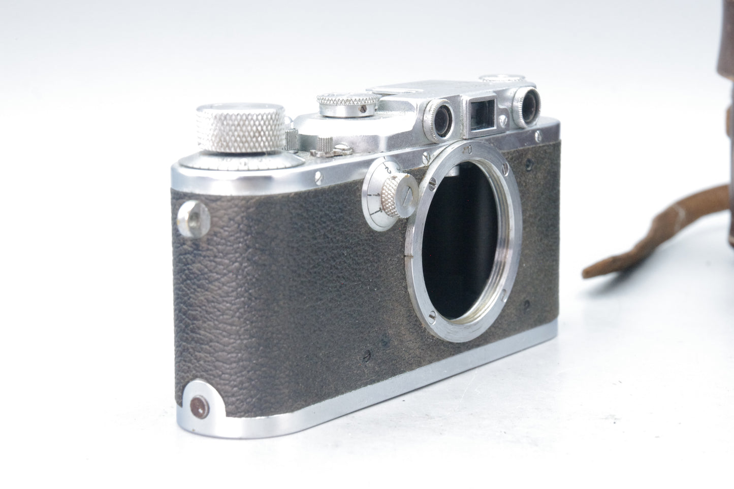 Leica III 35mm Rangefinder Camera 1934 Serial 129991 – Very Good with Case