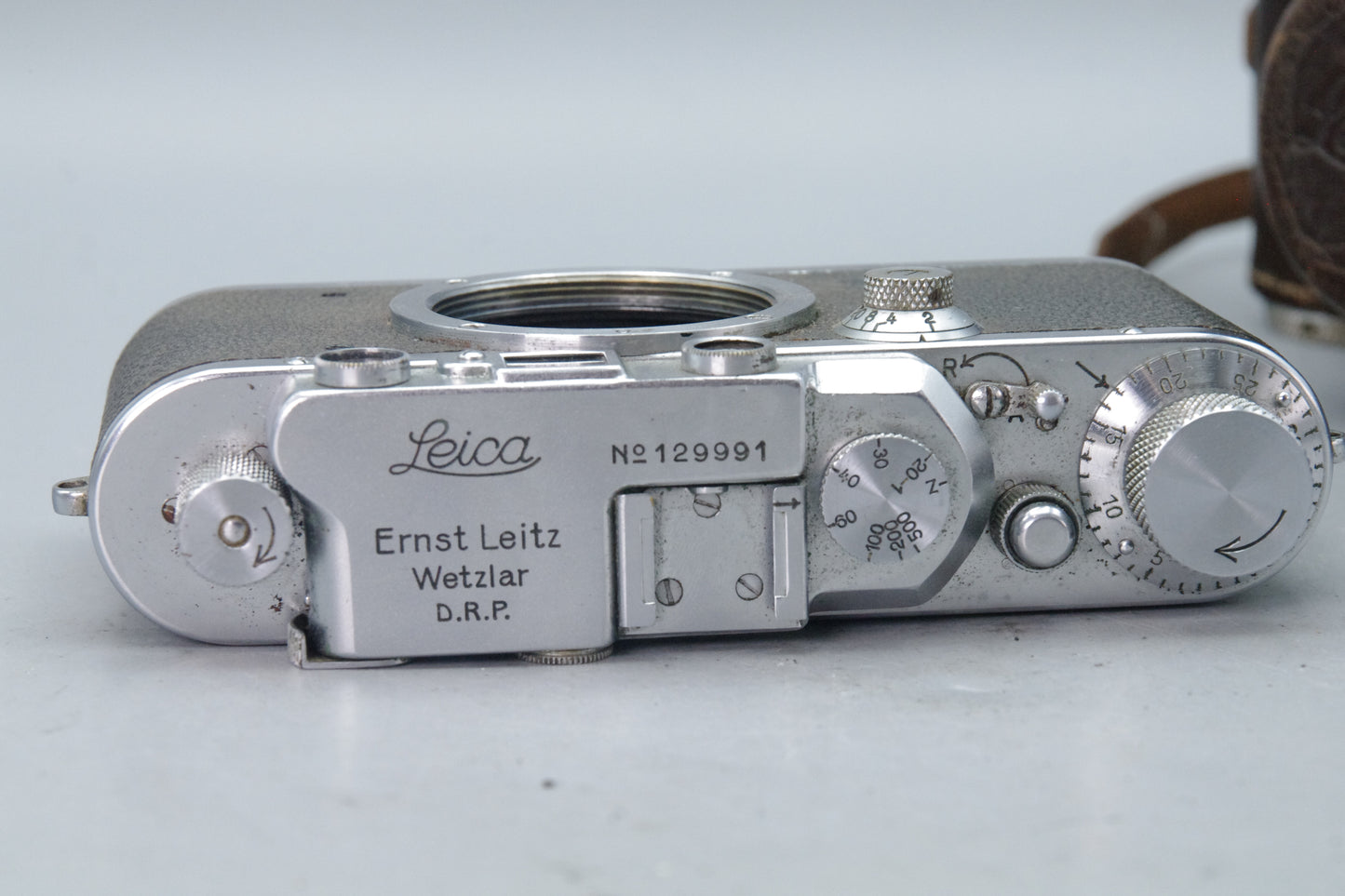 Leica III 35mm Rangefinder Camera 1934 Serial 129991 – Very Good with Case