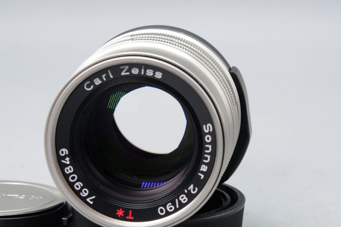 Carl Zeiss Sonnar 90mm f/2.8 T* Lens – Contax G Mount with Caps – Excellent