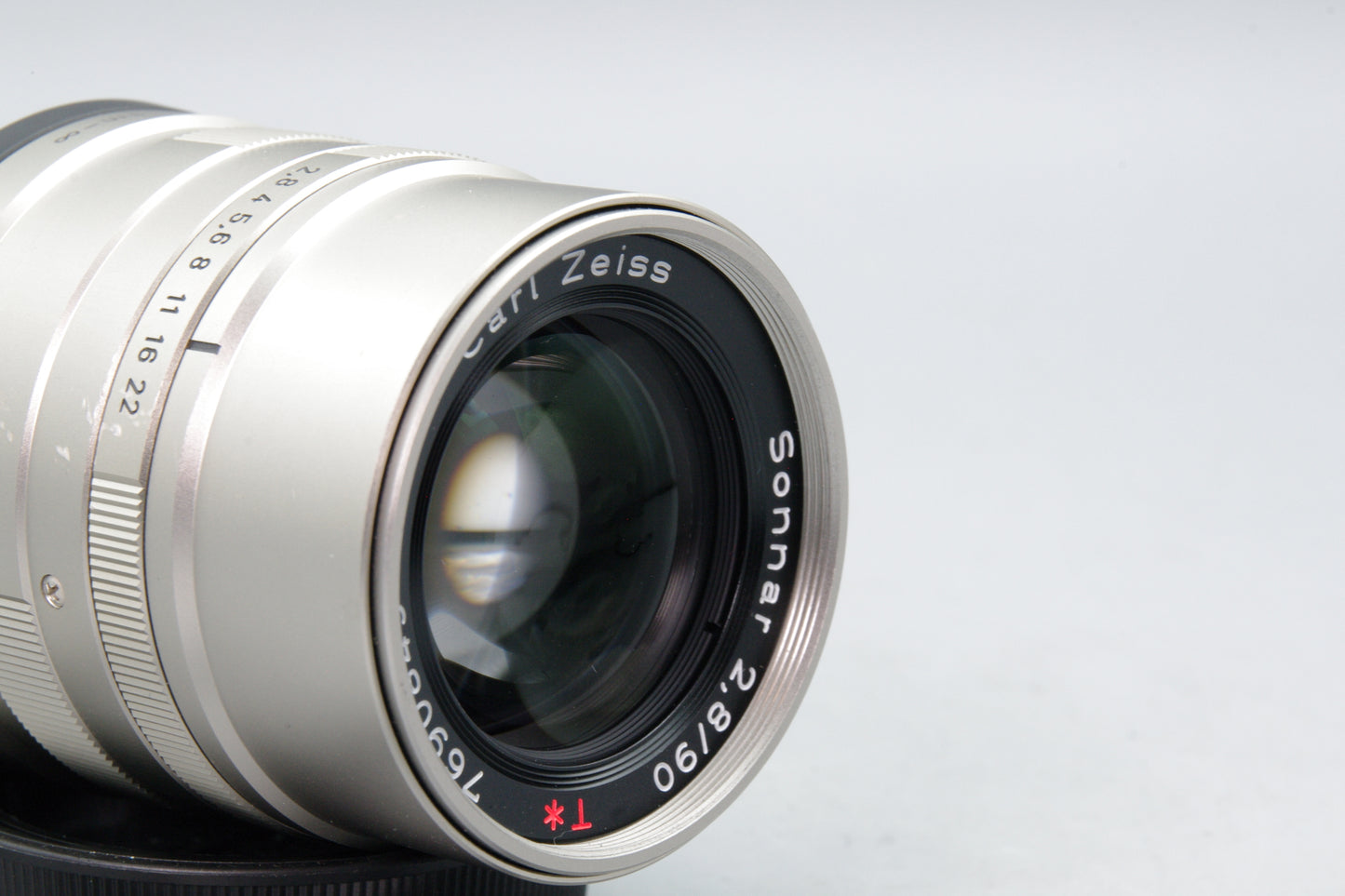 Carl Zeiss Sonnar 90mm f/2.8 T* Lens – Contax G Mount with Caps – Excellent