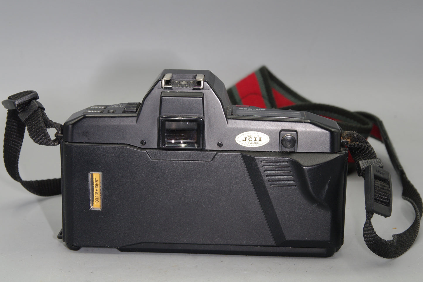Yashica 200-AF 35mm SLR Camera + 35–70mm Lens – Autofocus Vintage Classic – Excellent