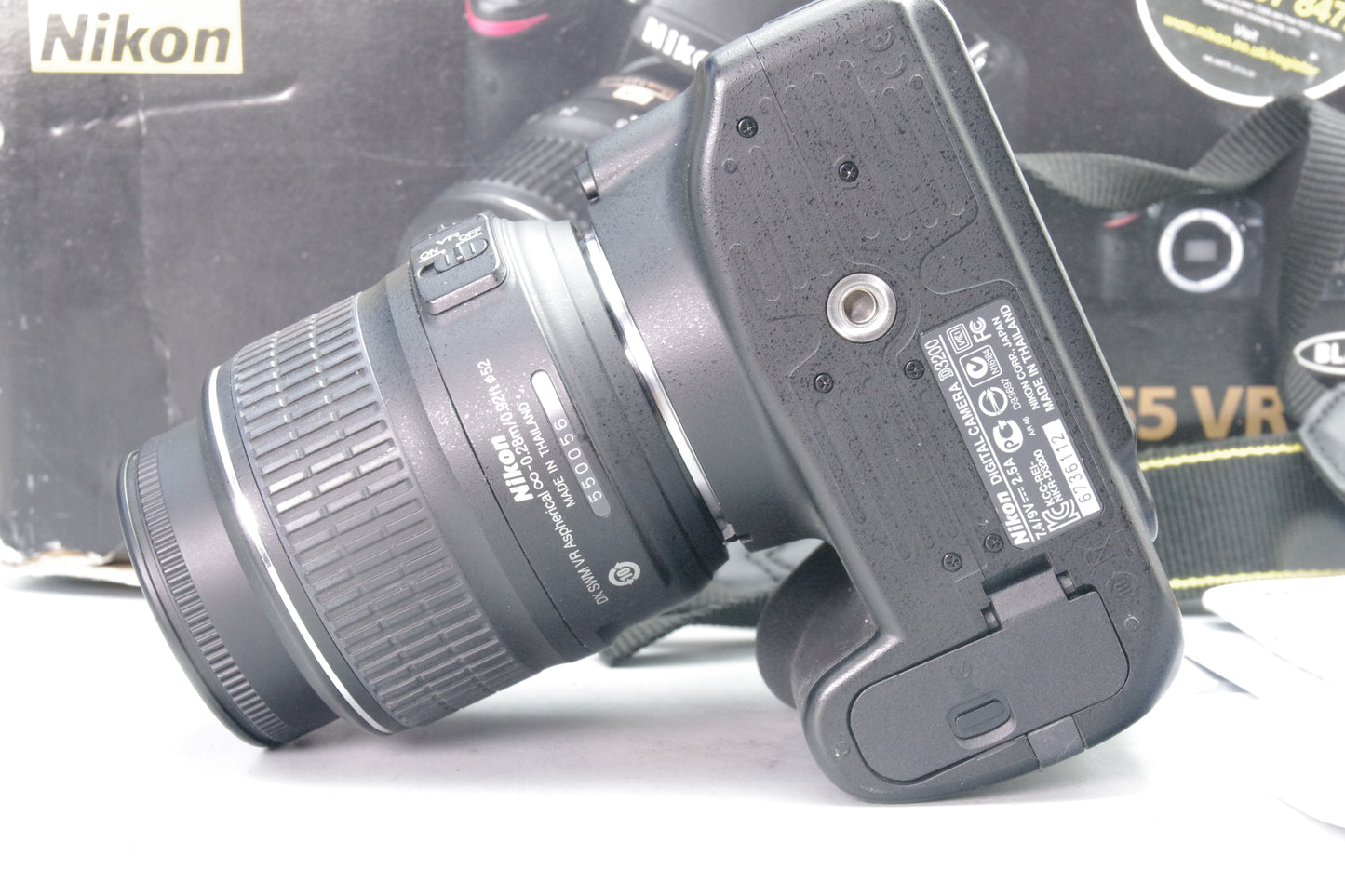 Nikon D3200 DSLR with 18-55mm VR G Lens 24MP Boxed Kit - S/C 7865 EXC
