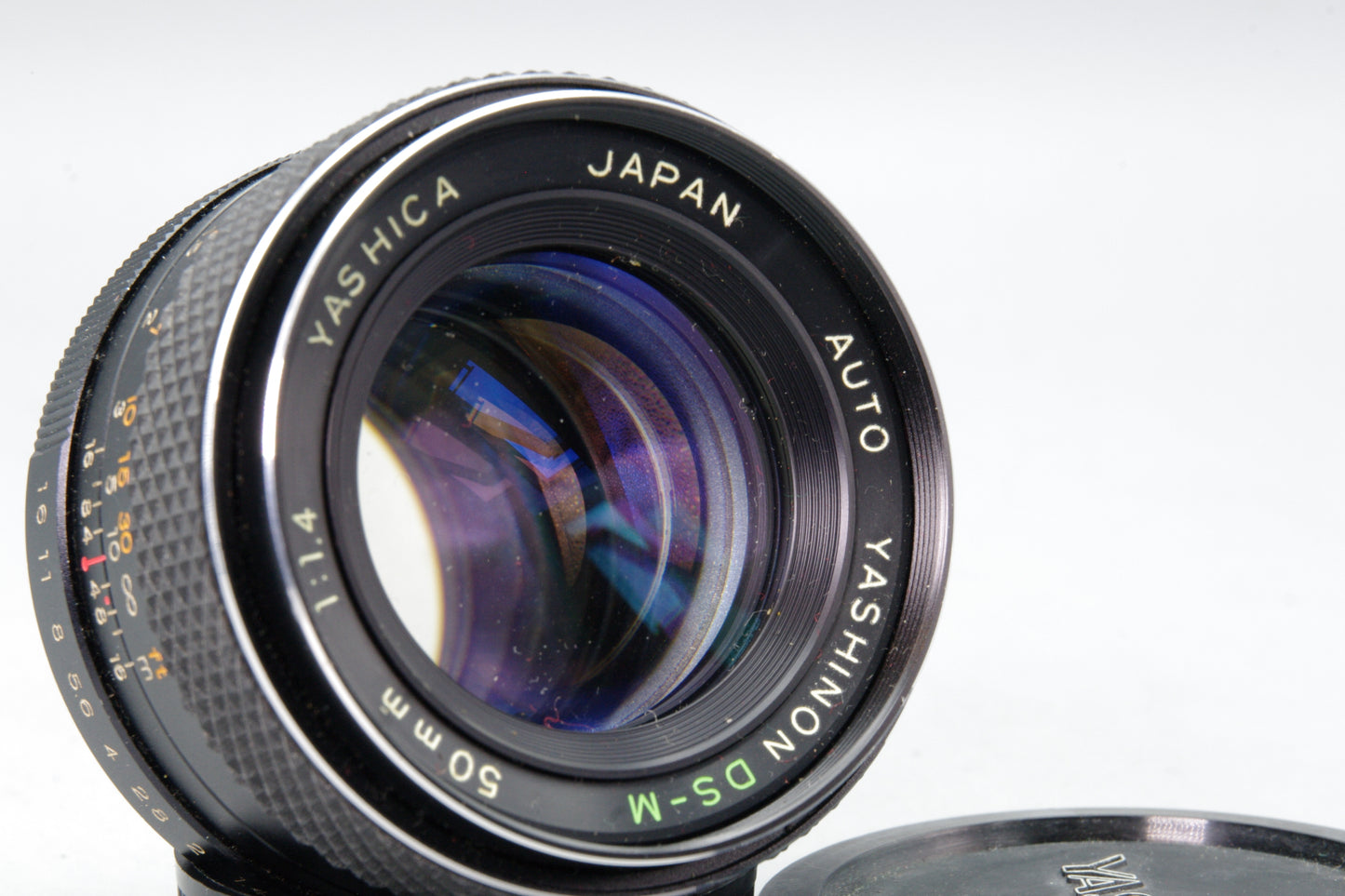 Yashica Yashinon DS‑M 50mm f/1.4 Lens – M42 Mount – Very Good Condition