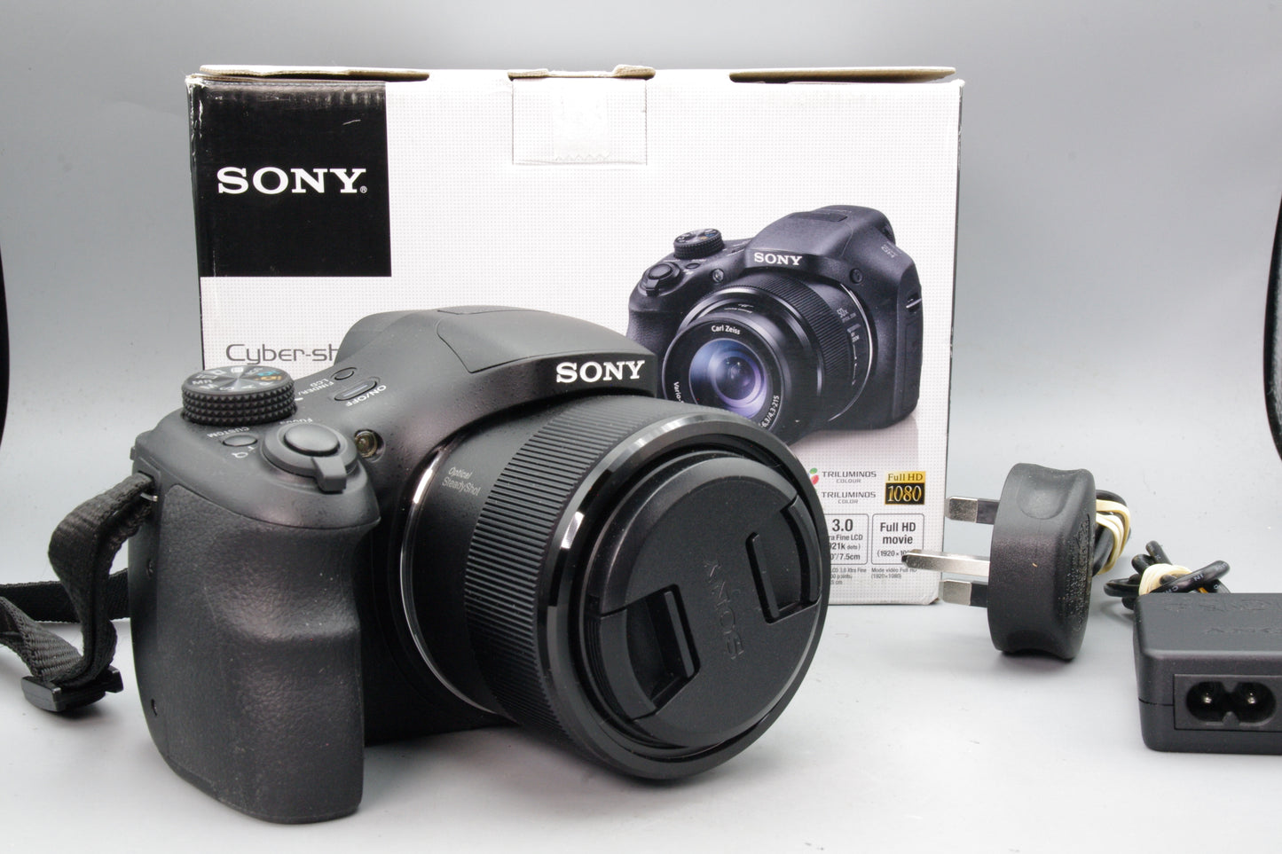 Sony DSC‑H300 20.1MP Bridge Camera – Boxed – Mint, Virtually Unused
