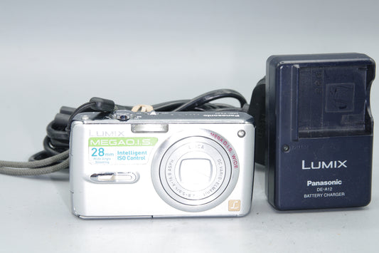 Panasonic Lumix DMC-FX07 7.2MP Digital Compact with Charger and Battery