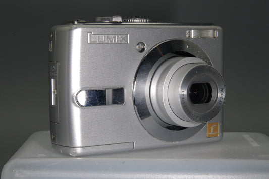 Panasonic Lumix DMC-LS70 7.2MP Compact Digital Camera - Takes AA