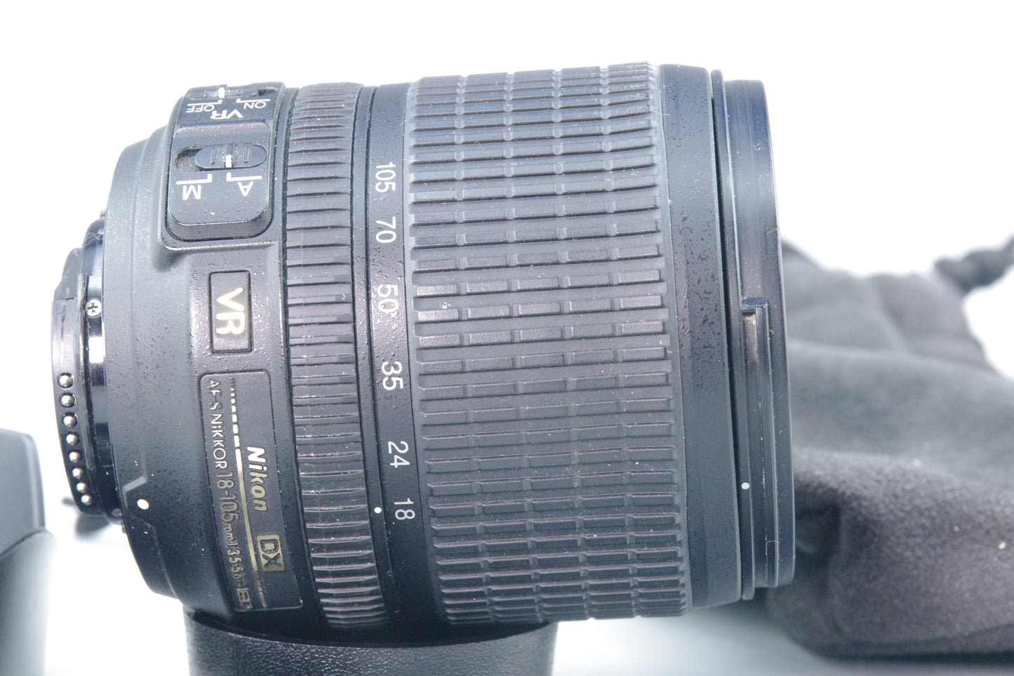 Nikon AF‑S DX 18–105mm f/3.5–5.6G ED VR  Lens – Excellent Condition