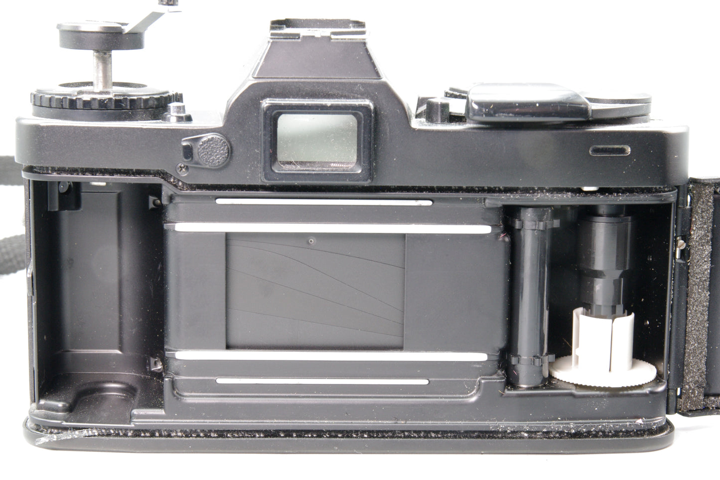 Minolta XD7 Black 35mm SLR + Rokkor‑PF 50mm f/2 – Tested – Excellent + Batteries