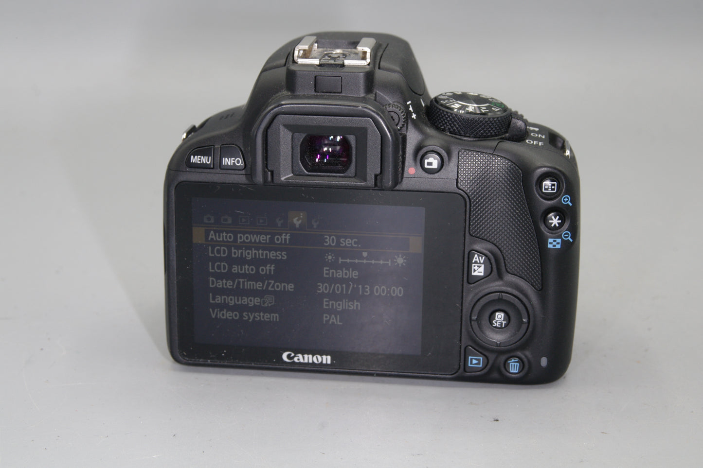 Canon EOS 100D  18MP DSLR Camera  - Mint Condition -  S/C 664
