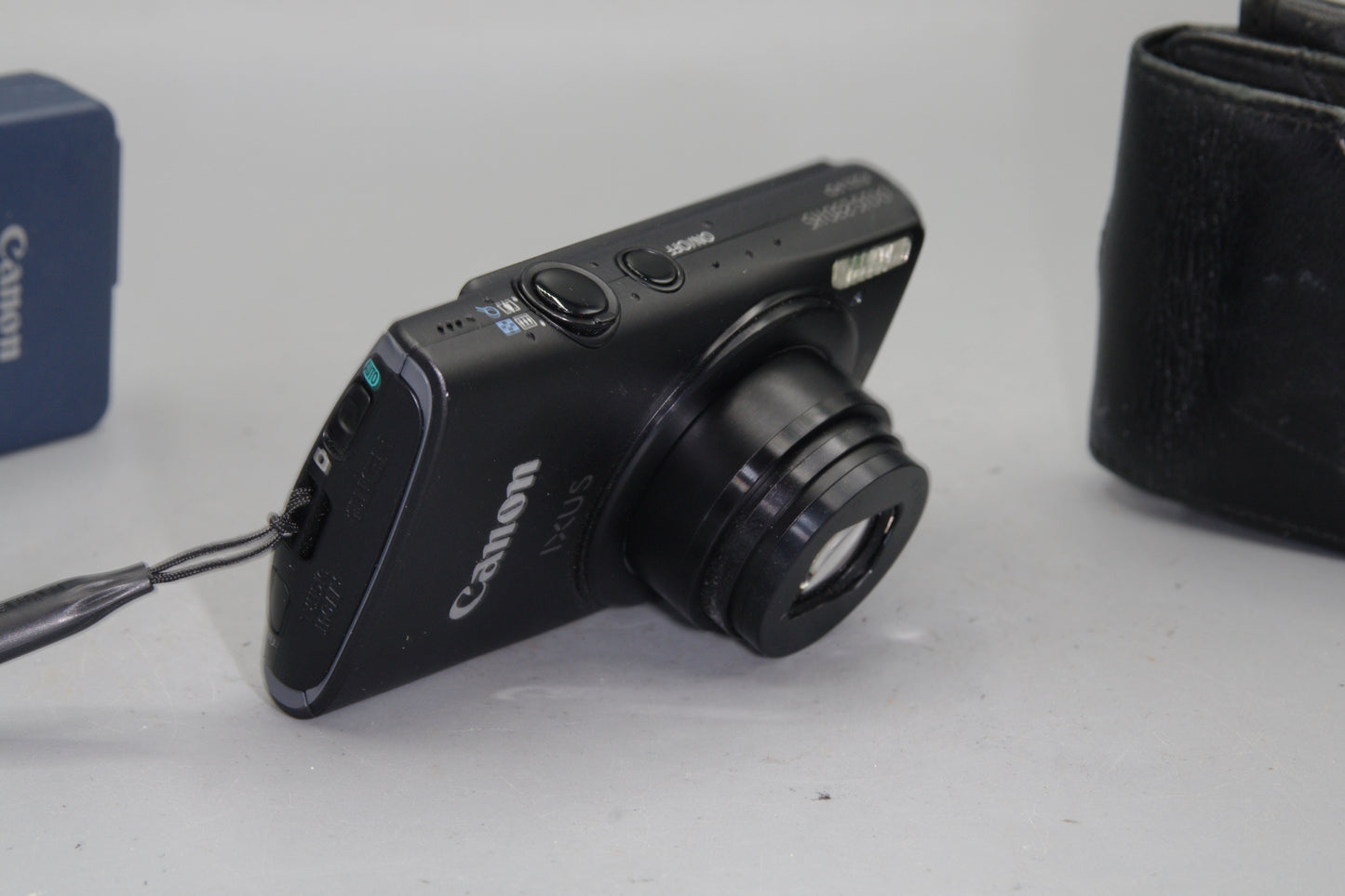 Canon IXUS 230HS 12.1MP Digital Camera with case and charger - Excellent