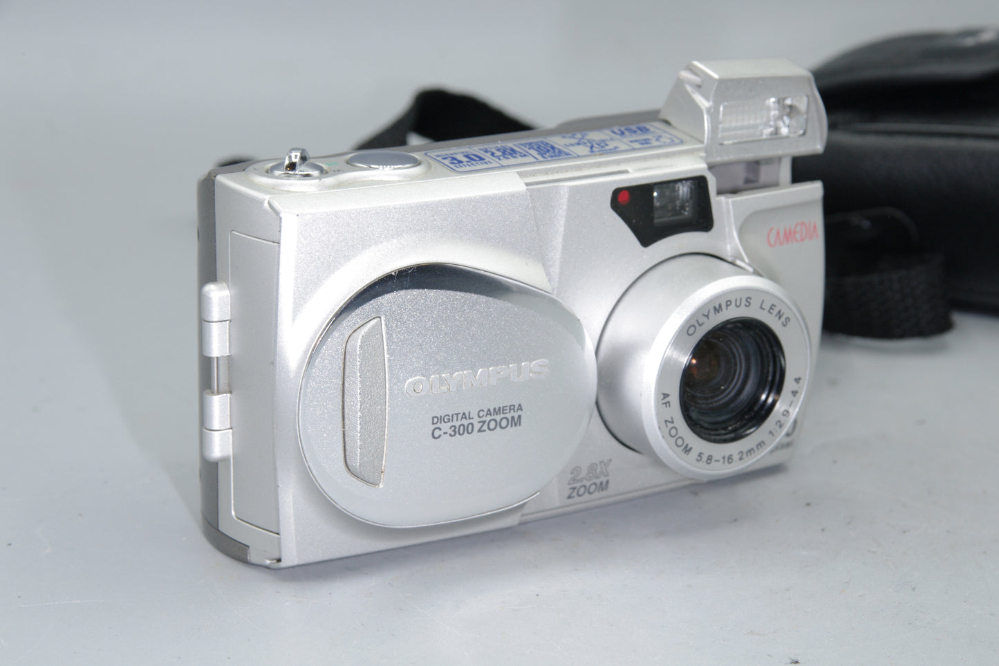 Olympus Camedia C-300 3MP Compact  Camera - Excellent *(AA Batteries
