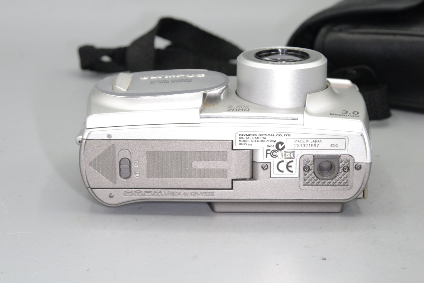 Olympus Camedia C-300 3MP Compact  Camera - Excellent *(AA Batteries
