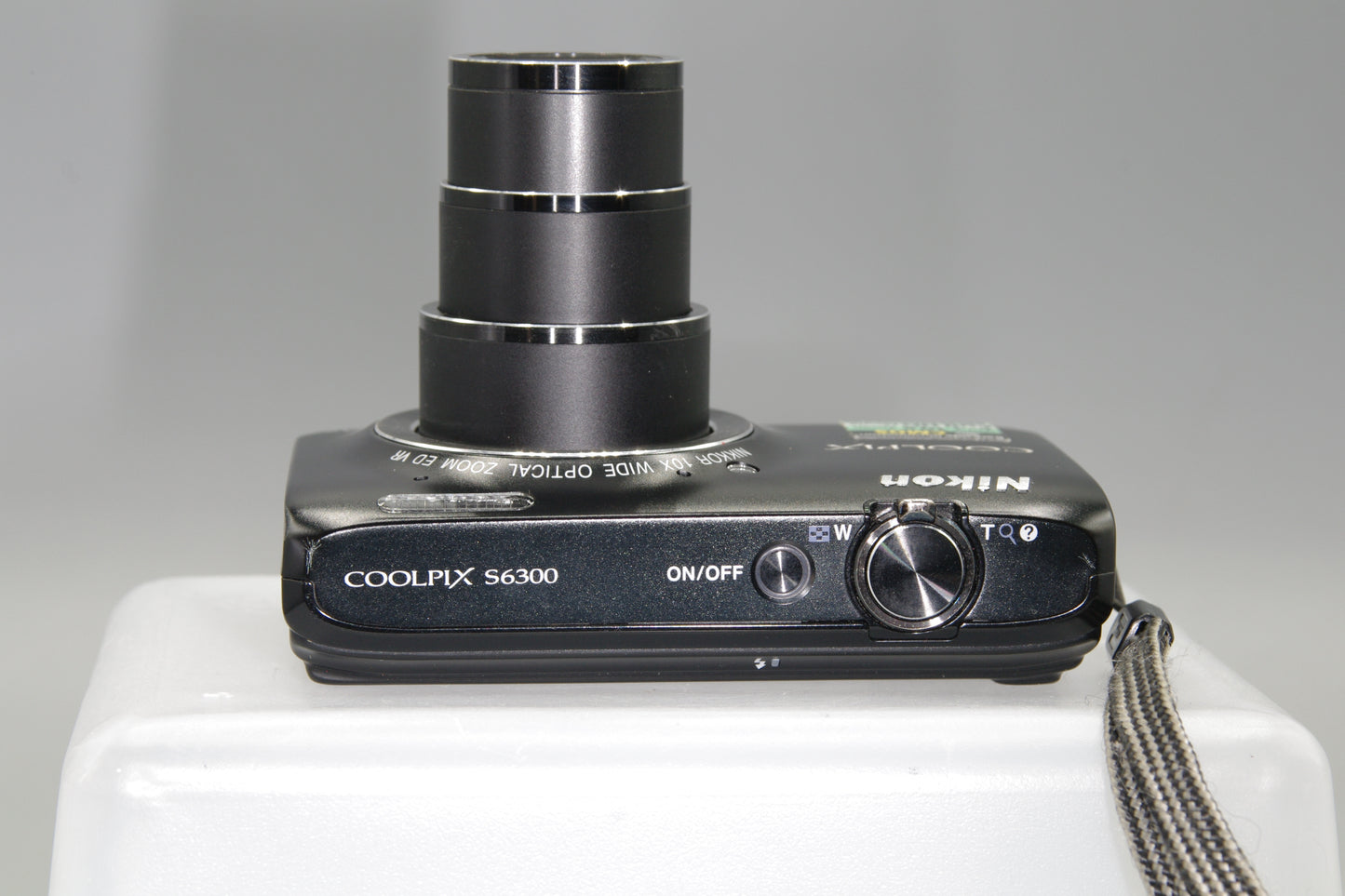 Nikon Coolpix S6300 16MP 10X Zoom Digital Camera - Excellent
