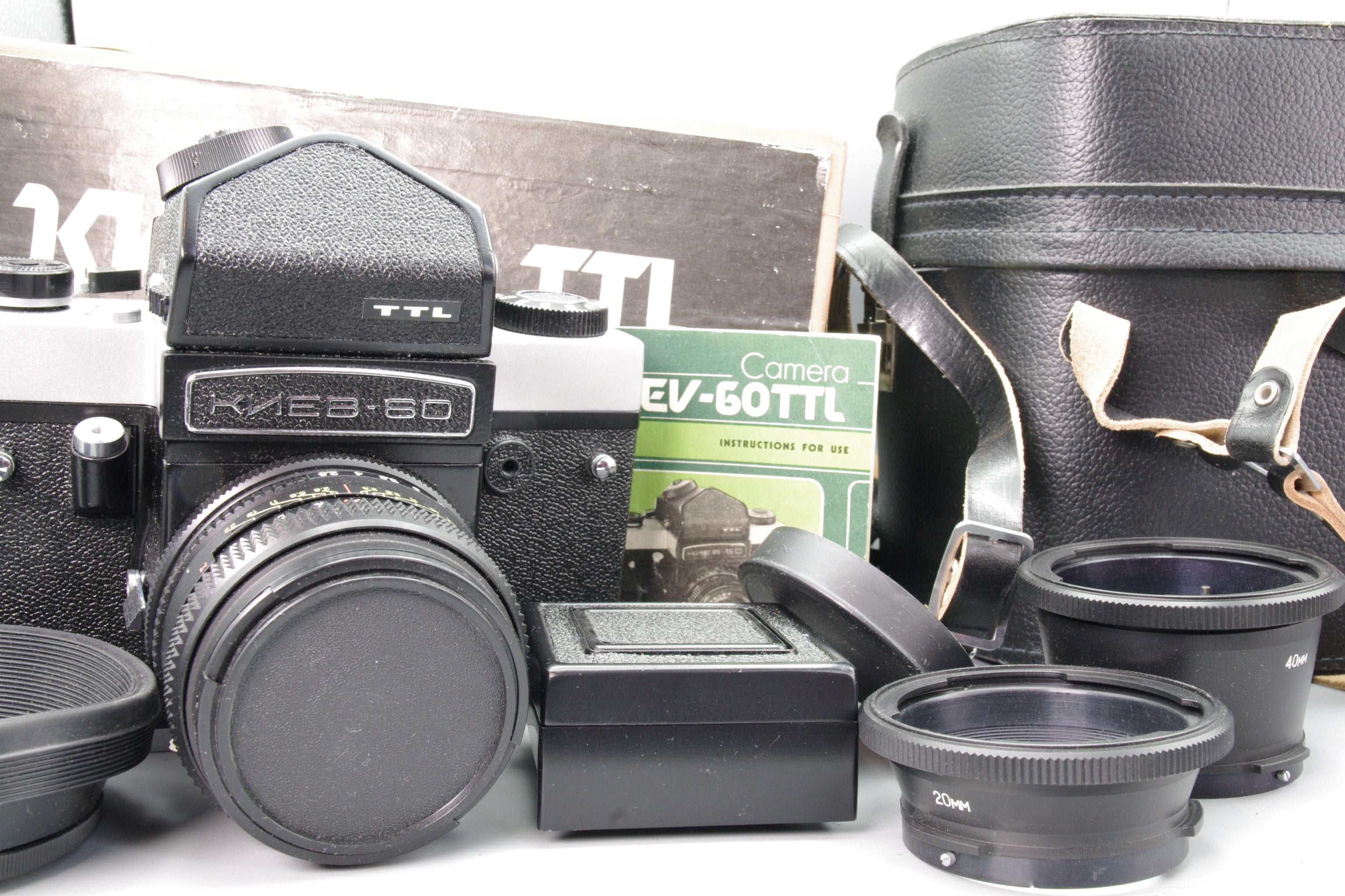 Kiev 60 Medium Format SLR + Volna‑3 80mm f/2.8 – TTL, WLF, Tubes