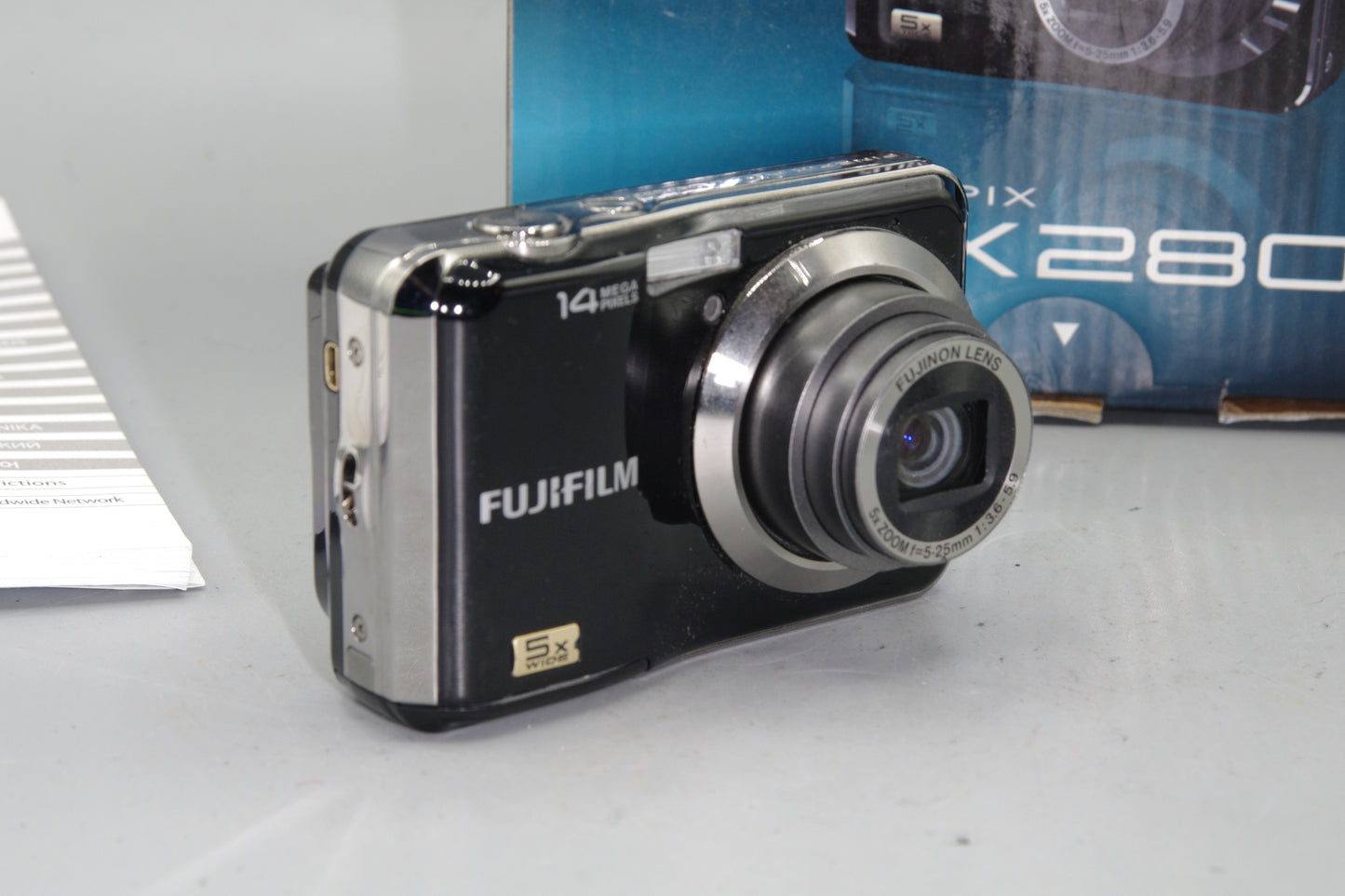 Fujifilm FinePix AX280 14MP 5X Digital Camera - AA - Boxed - Excellent