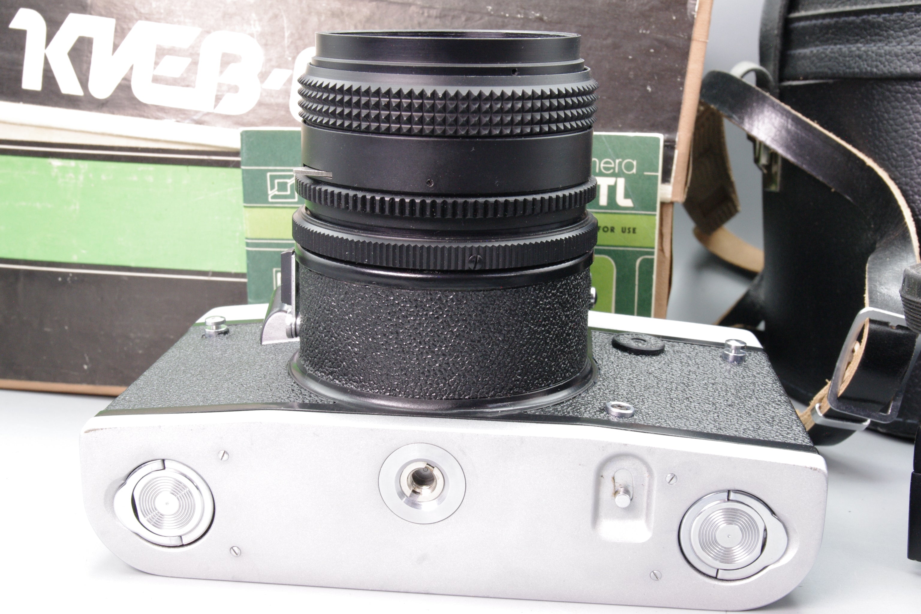 Kiev 60 Medium Format SLR + Volna‑3 80mm f/2.8 – TTL, WLF, Tubes
