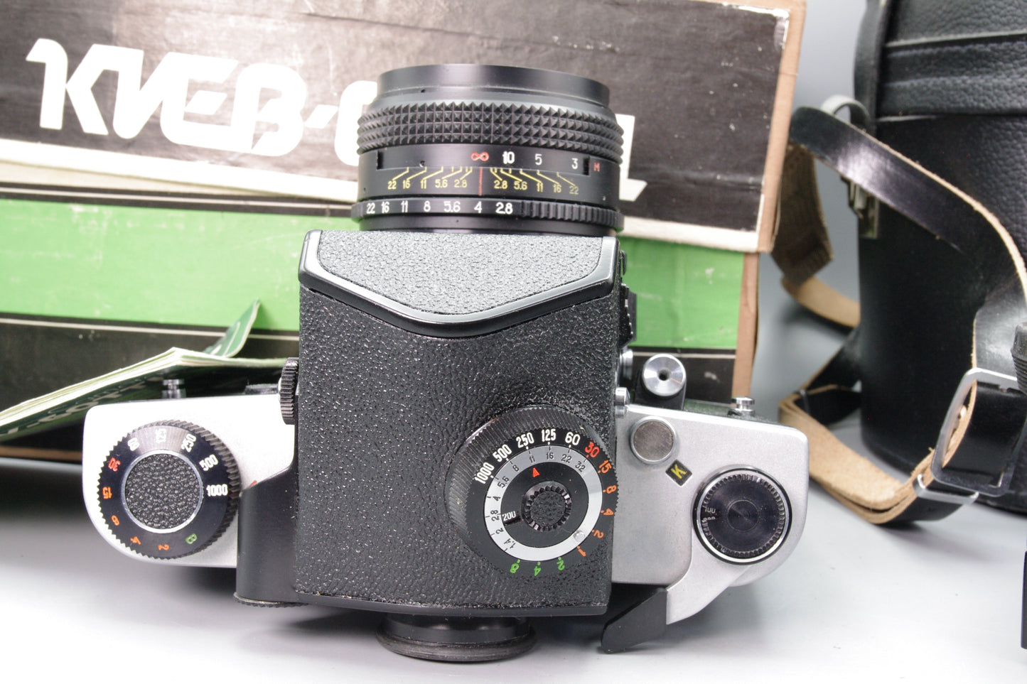 Kiev 60 Medium Format SLR + Volna‑3 80mm f/2.8 – TTL, WLF, Tubes, Case, Box