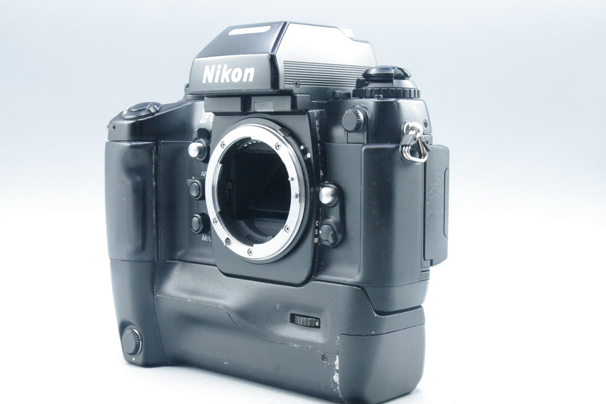 Nikon F4 Professional 35mm SLR + MB‑23 + MF‑23 – AF –Minor LCD Bleed