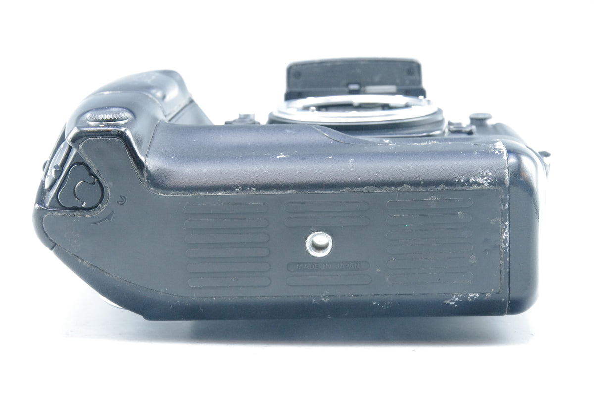 Nikon F4 Professional 35mm SLR + MB‑23 + MF‑23 – AF –Minor LCD Bleed