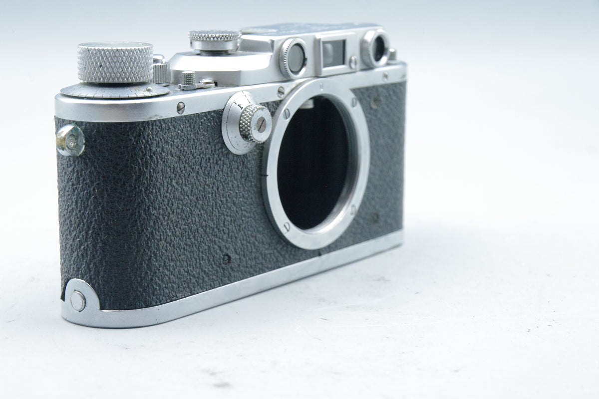 Leica IIIb 35mm Rangefinder 1939 – Serial 317688 – Very Good Working Condition