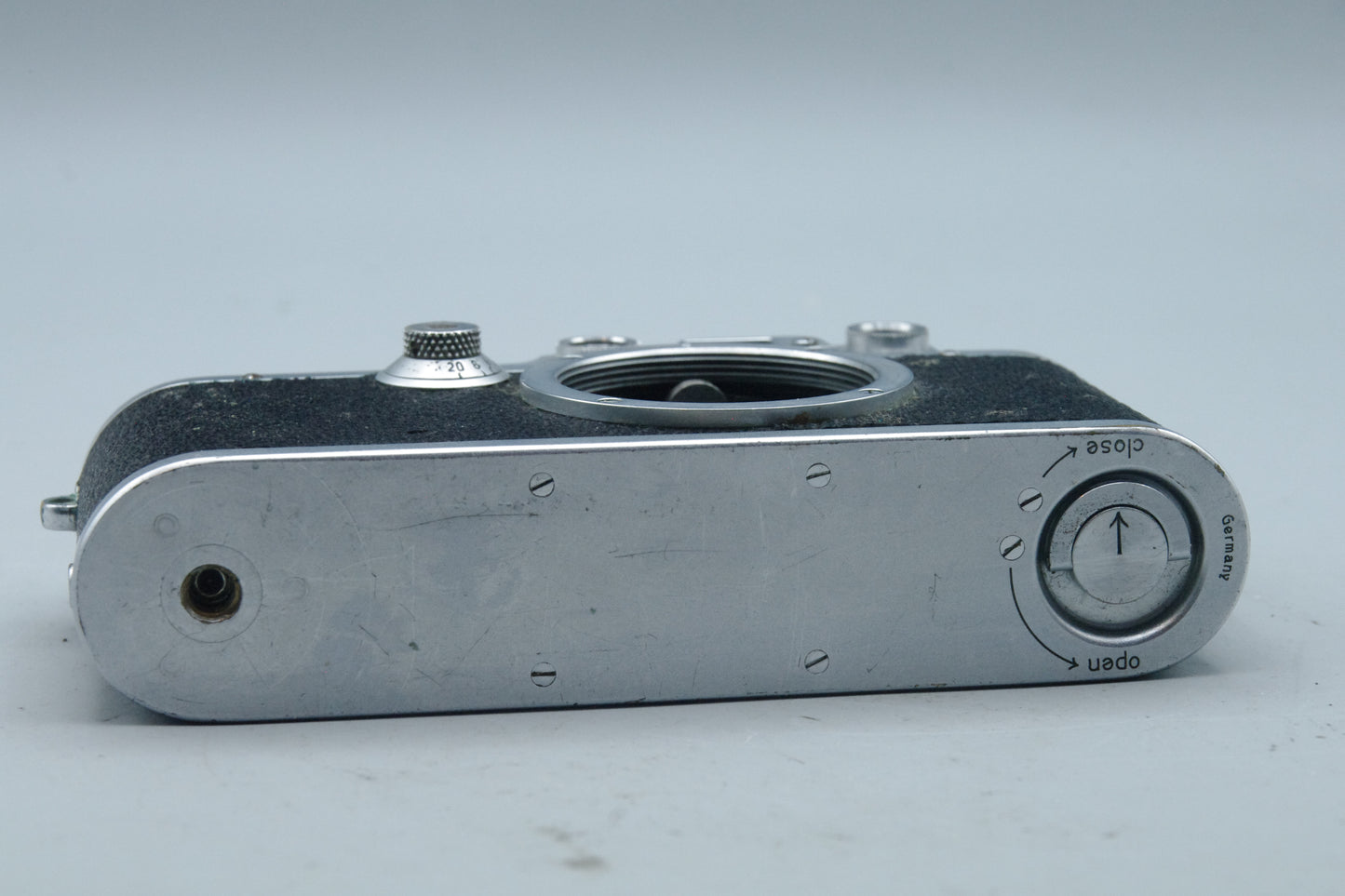 Leica IIIb 35mm Rangefinder 1939 – Serial 317688 – Very Good Working Condition