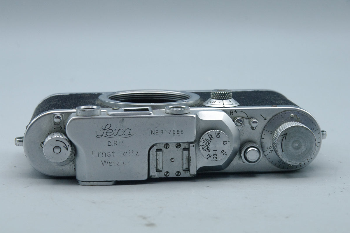 Leica IIIb 35mm Rangefinder 1939 – Serial 317688 – Very Good Working Condition