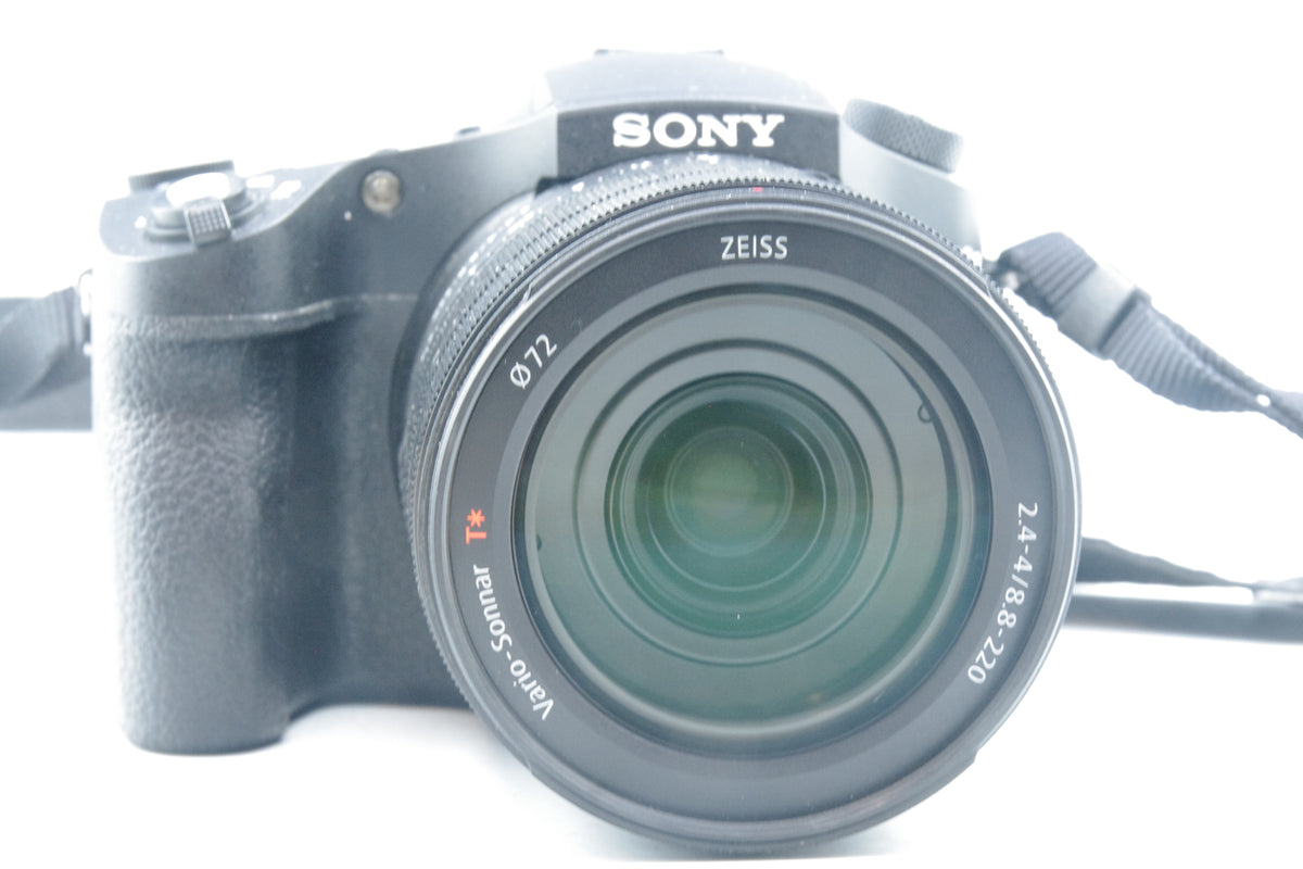 Sony Cyber‑shot DSC-RX10M4 / RX10 IV – Boxed – Mint  + Charger/Batteries