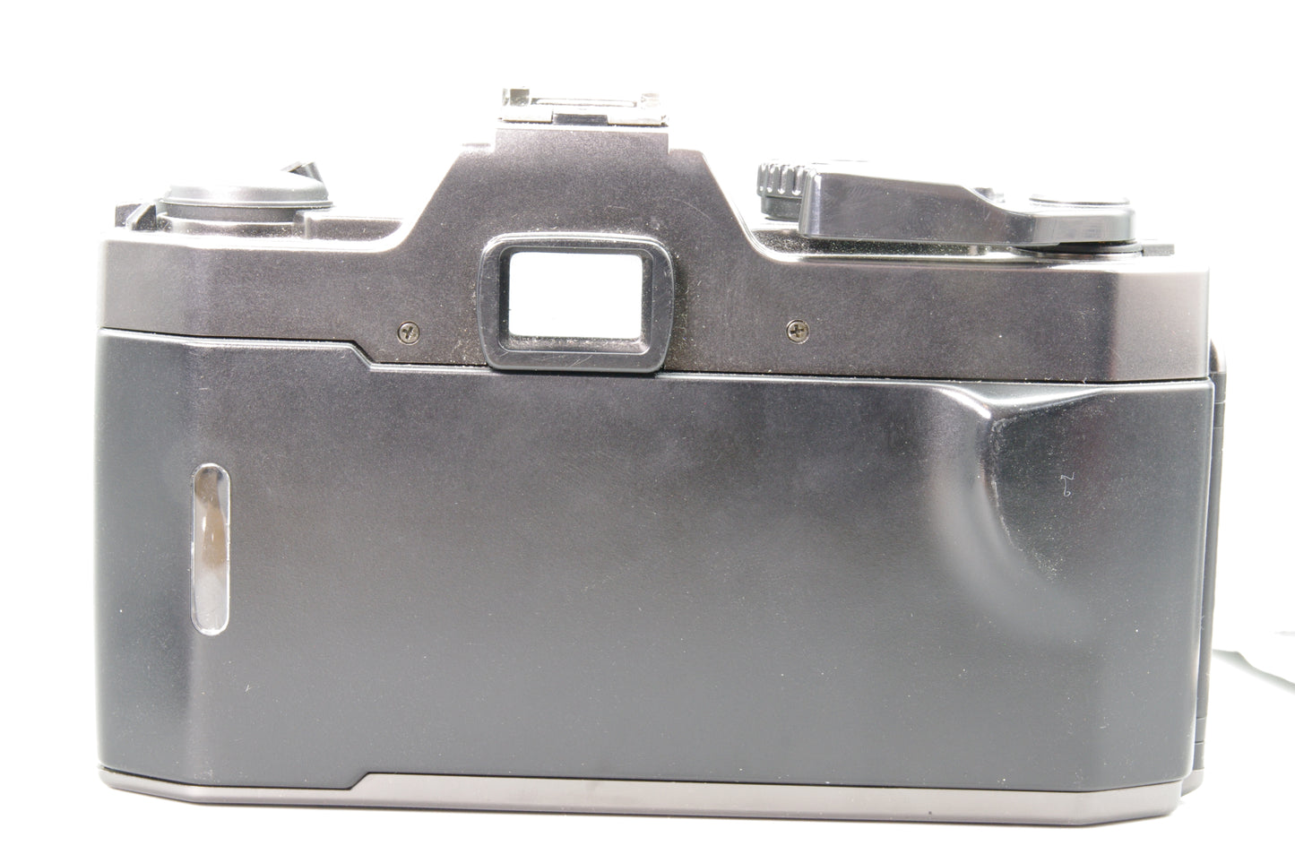 Olympus OM2000 SLR with 50mm f/1.8 Auto‑S Lens – Spot Metering – Excellent