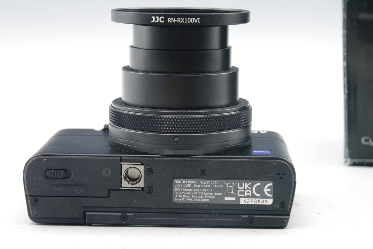 Sony Cyber‑shot DSC‑RX100 VII Camera – Boxed –  Mint Condition