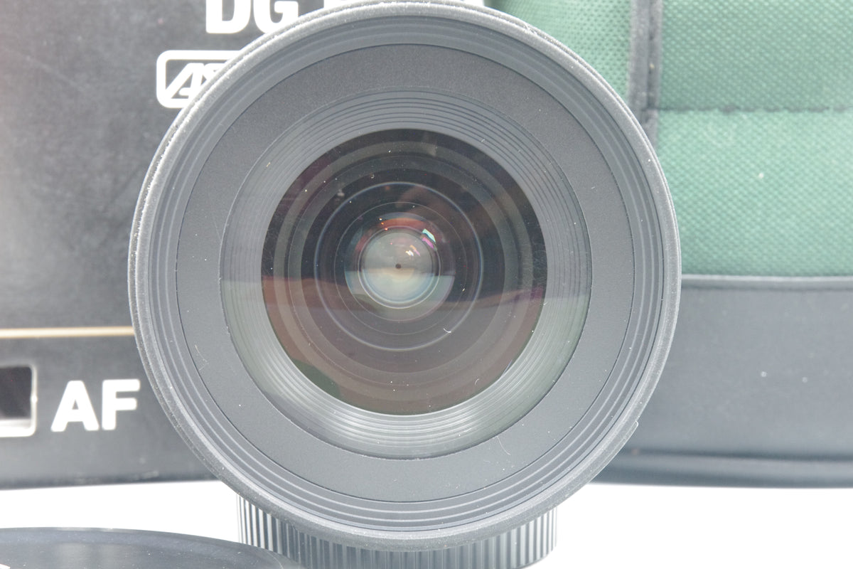 Sigma 20mm f/1.8 EX DG Lens – Nikon F Mount – Edge Fungus –Box / Case