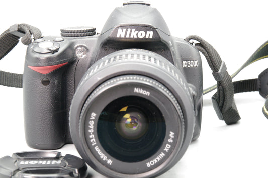 Nikon D3000 10.2MP DSLR with 18‑55mm VR Lens – S/C 5671 – Excellent Condition